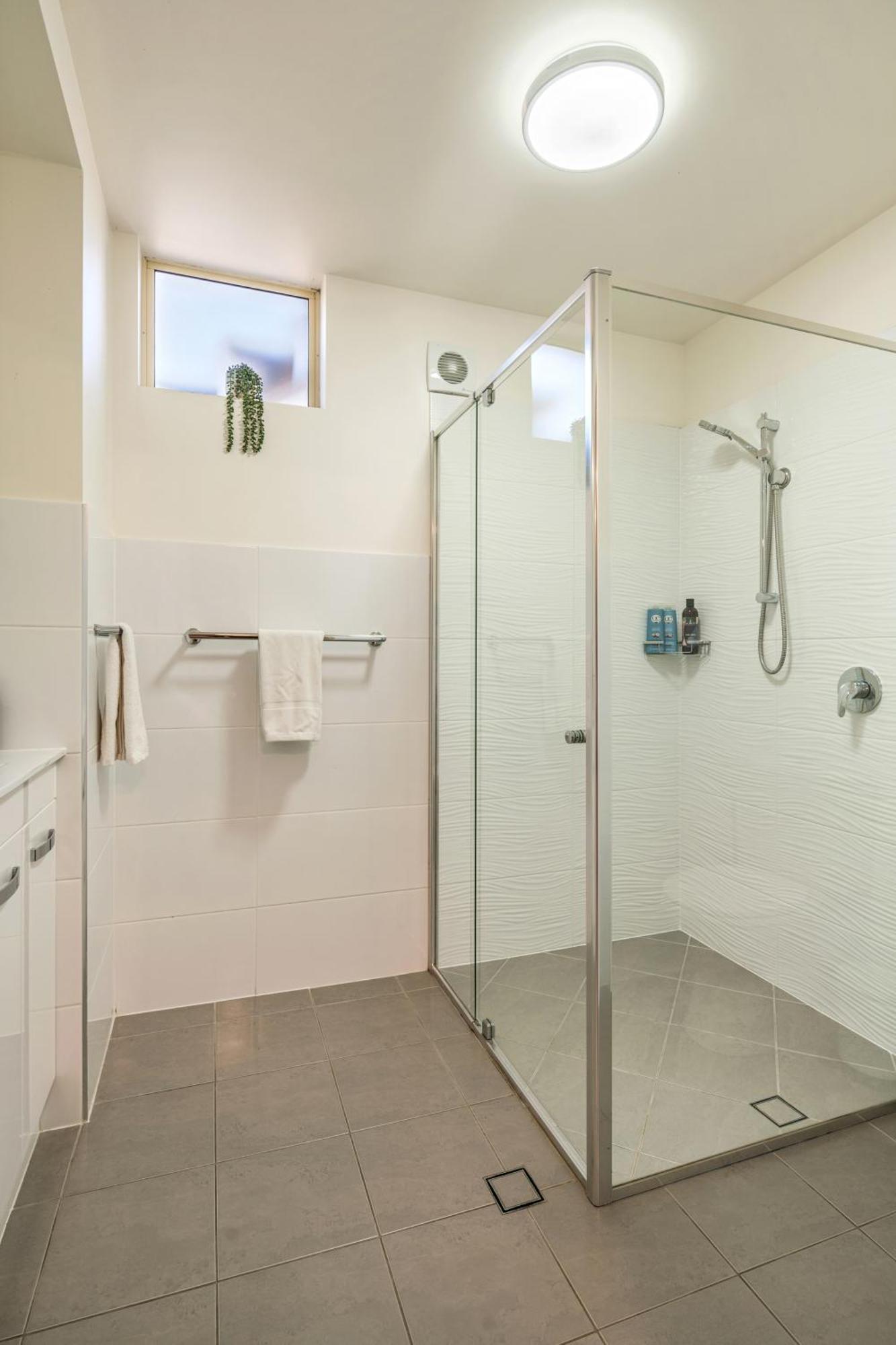 The Guesthouse マレニー 部屋 写真
